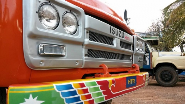 หัวยาวหกล้อดั๊มต่อใหม่ ISUZU HTR  เครื่อง 6BD1 165 แรง อดีตรถการไฟฟ้า วิ่งมาแค่ 180,000 KM. สภาพ 90\%