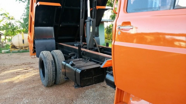 หัวยาวหกล้อดั๊มต่อใหม่ ISUZU HTR  เครื่อง 6BD1 165 แรง อดีตรถการไฟฟ้า วิ่งมาแค่ 180,000 KM. สภาพ 90\%