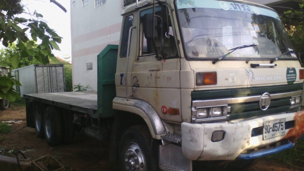 ขายรถ 10 ล้อพื้นเรียบ NISSAN UD CWM430M-04146 250 แรงม้า 2 เพลา ราคา 680000