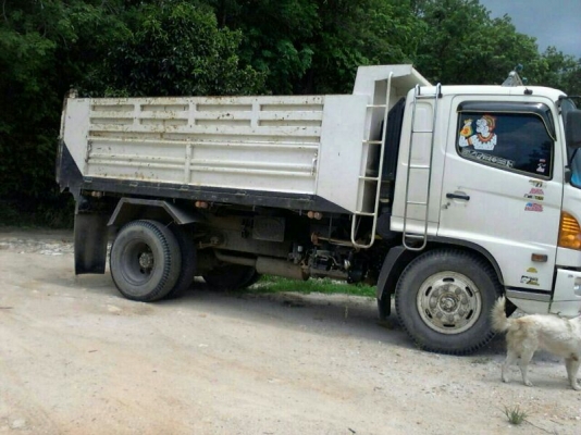 รถฮีโน่ 6 ล้อดั้ม FG8J  220 แรงม้า. ปี 54   สนใจติดต่อ 081 - 6079515