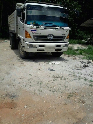 รถฮีโน่ 6 ล้อดั้ม FG8J  220 แรงม้า. ปี 54   สนใจติดต่อ 081 - 6079515