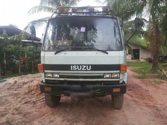 รถอีซูซุ 10 ล้อดั้ม 240 แรงม้า.  ( ขาวทำฟ้า ตัวสุดท้าย. )  สนใจติดต่อ 081 - 6079515