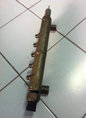 ด่วนน! ขายดันรางน้ำมันดีเซล TOYOTA D4D 2.5 COMMONRAIL