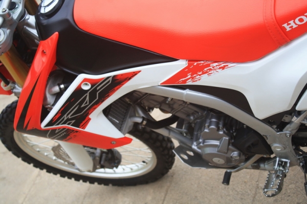 __CRF 250L ลายปี 2014 สภาพดี $ 110,000__