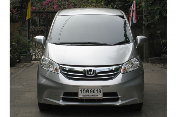 ฝากขาย HONDA FREED Minor Change หรือแลกรถครับ