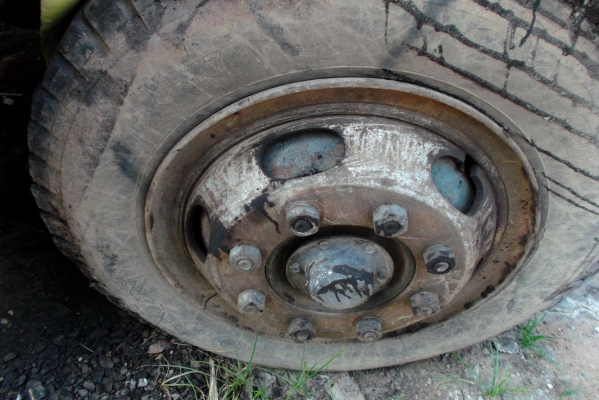 ขายด่วนรถ6ล้อสเปยางมะตอยสภาพพร้อมใช้งานบรรจุ5ตัน