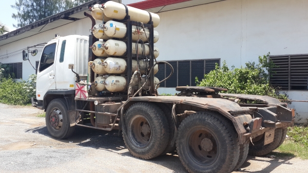 ขายด่วนไอ้หลงมิชซูหัวลากตอดก๊าชNGV10ถังพร้อมหางสามเพลาดั้มราคาไม่แพงจัดแนนท์ได้สูงโทร0843923995