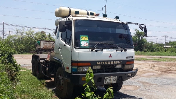 ขายด่วนไอ้หลงมิชซูหัวลากตอดก๊าชNGV10ถังพร้อมหางสามเพลาดั้มราคาไม่แพงจัดแนนท์ได้สูงโทร0843923995