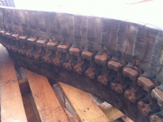 ขายแทรคยาง รถขุด PC30/PC35 ติดต่อ 081-2990958/089-8368497 ขายแทรคยาง รถขุด PC30/PC35 ติดต่อ 081-2990958/089-8368497