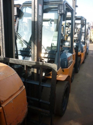 ขายฟอร์คลิฟต์TOYOTA 7FD25 ( ดีเซล 2Z ) เสาสูง 5.0 M , ฮิ้งฟอร์ค , ล้อหน้าคู่ , ขอบคุณลูกค้าจาก กทม