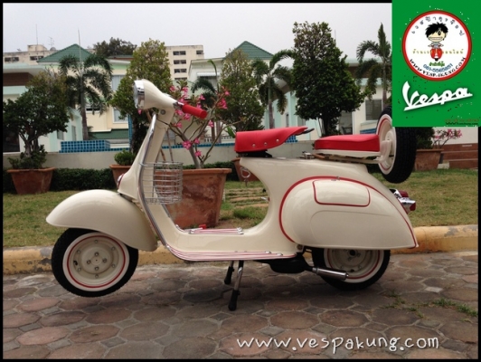 ขายเวสป้า 64 สีขาวครีม อุปกรณ์ชุบโครเมี่ยมทั้งคัน