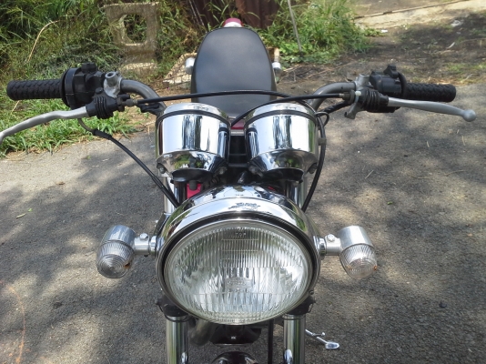 ขายYamaha Sr400cc.เครื่องแน่น สภาพตามรูป ไฟติดครบ ยางพอได้ครับ