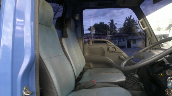 ขายรถบรรทุก 4 ล้อ เล็ก  NKR 100 เทอร์โบ รุ่นยูโรทู หัวกาตูน