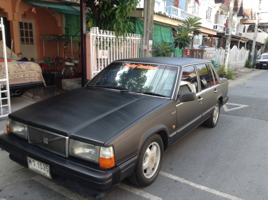 ขาย volvo 740 ดำด้านดุๆ เท่ๆ ราคา 100,000 บาท หรือแลกมอเตอร์ไซค์ CB-400 ติดต่อคุณเอ๋ 092-6356419