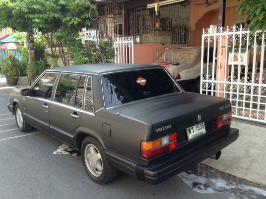 ขาย volvo 740 ดำด้านดุๆ เท่ๆ ราคา 100,000 บาท หรือแลกมอเตอร์ไซค์ CB-400 ติดต่อคุณเอ๋ 092-6356419