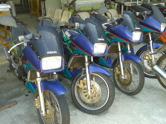 ประกาศขายเหมารวมรถมอเตอร์ไซค์ยี่ห้อ ซูซุกิRGV-ยามาฮ่าVR-Rราคาถูกมีทะเบียนแต่แจ้งจอดไว้ครับ