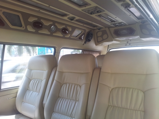 TOYOTA COMMUTER ปี2004แต่งV.I.Pเดิมๆสวยๆพร้อมใช้