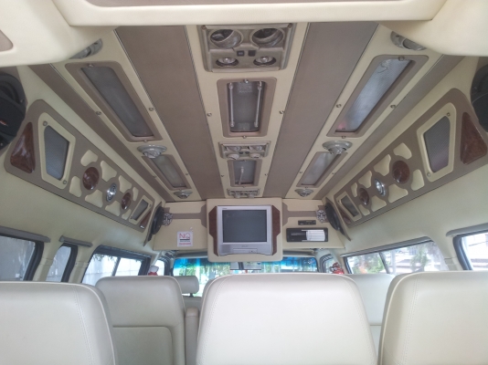 TOYOTA COMMUTER ปี2004แต่งV.I.Pเดิมๆสวยๆพร้อมใช้