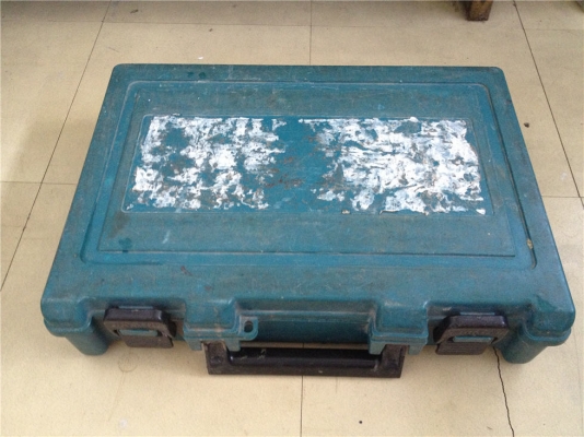 สว่านกระแทก2ระบบหมุนทางเดียว Makita HR2441 พร้อมอุปกรณ์ดั้งเดิมครบ