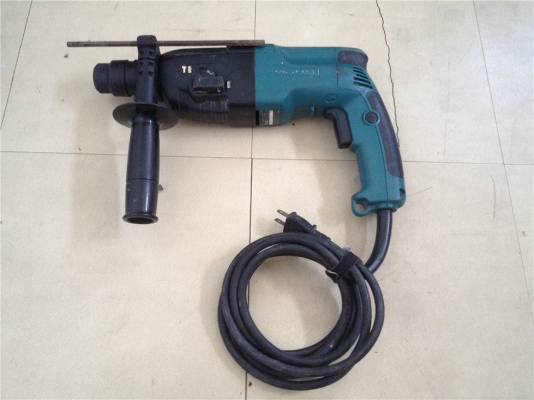 สว่านกระแทก2ระบบหมุนทางเดียว Makita HR2441 พร้อมอุปกรณ์ดั้งเดิมครบ