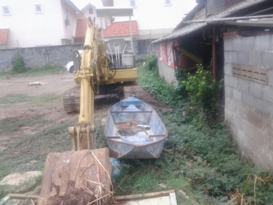 ขายรถแบคโฮ KOMATSU PC40-2 สภาพสวย พร้อมใช้งาน ขายรถแบคโฮ KOMATSU PC40-2 สภาพสวย พร้อมใช้งาน