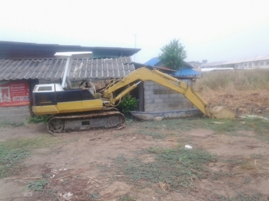 ขายรถแบคโฮ KOMATSU PC40-2 สภาพสวย พร้อมใช้งาน ขายรถแบคโฮ KOMATSU PC40-2 สภาพสวย พร้อมใช้งาน