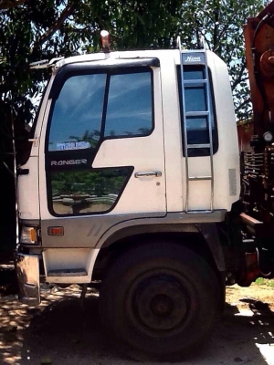 ขายรถหกล้อติดเครน HINO KR360 เครื่อง HO7C 185 แรง กระบะยาว 6 เมตร เครน tanado 3 ตัน