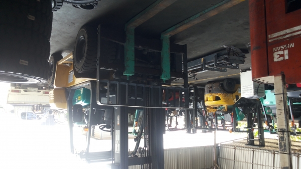 ขายรถ komatsu ขนาด 5ตัน เครื่องยนต์แก็ส+เบนซิล