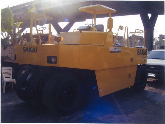 รถบดถนนล้อยาง 7ล้อ SAKAI รุ่น T2