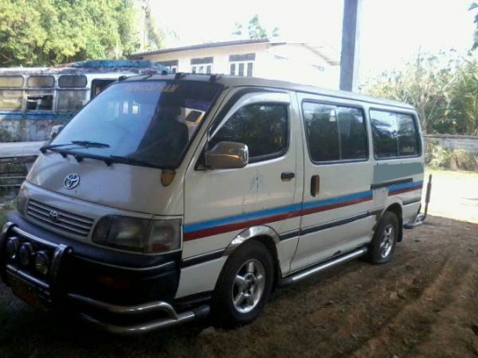 รถตู้ TOYOTA จดทะเบียนปี 2550 เป็นเครืองดีเซล 89 แรงม้า สภาพพร้อมใช้งาน เอกสารพร้อมโอน