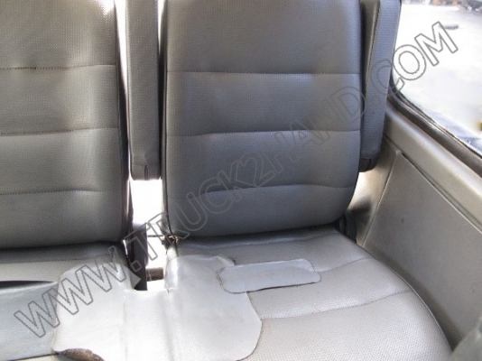 รถตู้ TOYOTA จดทะเบียนปี 2550 เป็นเครืองดีเซล 89 แรงม้า สภาพพร้อมใช้งาน เอกสารพร้อมโอน