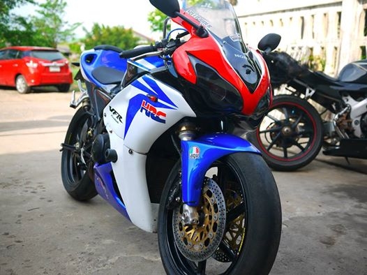 ขาย Nc30 พร้อมทะเบียนแท้ แฟริ่งหน้า Cbr1000 08