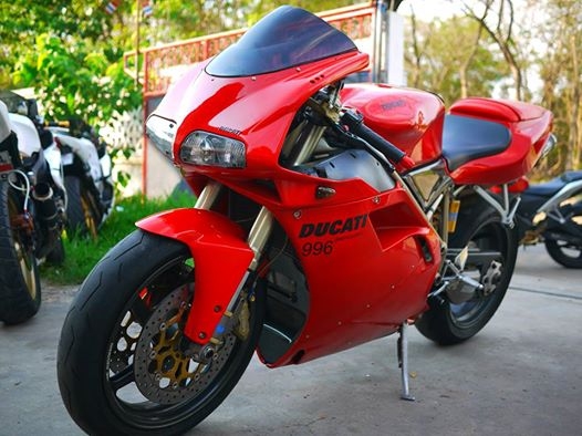 ขาย Ducati 996 พร้อมทะเบียนแท้ๆ996ตรงรุ่นและของแต่อีกหลายรายการ