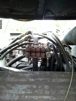 ต้องการขายแม็คโครฮิตาชิEX200-3 ต้องการขายแม็คโครฮิตาชิEX200-3