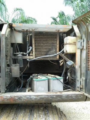 ต้องการขายแม็คโครฮิตาชิEX200-3 ต้องการขายแม็คโครฮิตาชิEX200-3