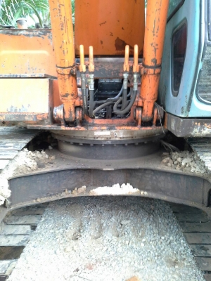 ต้องการขายแม็คโครฮิตาชิEX200-3 ต้องการขายแม็คโครฮิตาชิEX200-3