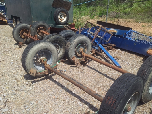 ขายเพลาพร้อมแหนบ  7500