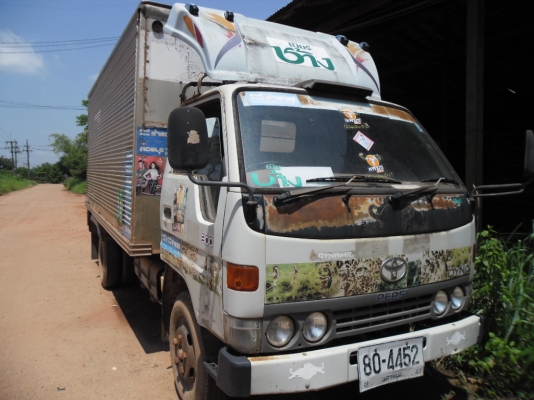 ขายรถบรรทุก 6 ล้อ TOYOTA DYNA 115 แรงตู้แห้งประตู 3 บานเครื่องเดิมเกียร์เดิมคัสซีสวยมากเครื่องดีมากชุดโอนพร้อม