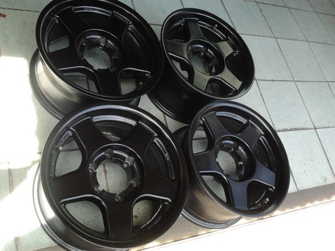 แบรดเลย์ วี ขอบ16 กว้าง8 ออฟ0 สภาพใหม่ สวยๆ1ชุด