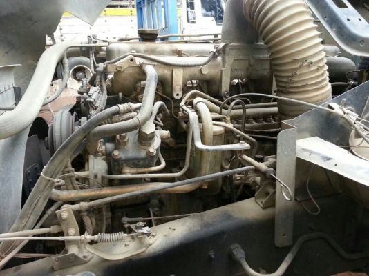 รถนิตสัน 10 ล้อ พี้นเรียบ CWM430  250 แรงม้า. ปี 38  สนใจติดต่อ 081 - 6079515