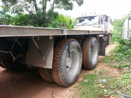 รถนิตสัน 10 ล้อ พี้นเรียบ CWM430  250 แรงม้า. ปี 38  สนใจติดต่อ 081 - 6079515