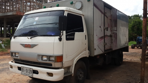 ขาย 6 ล้อ HINO FC2WHLA ซุปเปอร์เสี่ย ปี 38 ตู้แห้ง 3 บาน รถสวยพร้อมใช้
