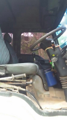 รถอีซูซุ 10 ล้อดั้ม  FXZ  270 แรงม้า. ปี 40  สนใจติดต่อ 081 - 6079515