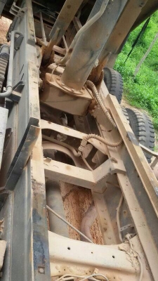 รถอีซูซุ 10 ล้อดั้ม  FXZ  270 แรงม้า. ปี 40  สนใจติดต่อ 081 - 6079515