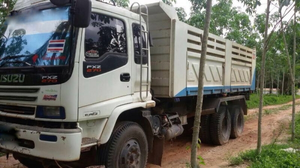 รถอีซูซุ 10 ล้อดั้ม  FXZ  270 แรงม้า. ปี 40  สนใจติดต่อ 081 - 6079515