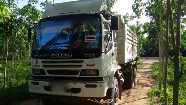 รถอีซูซุ 10 ล้อดั้ม  FXZ  270 แรงม้า. ปี 40  สนใจติดต่อ 081 - 6079515