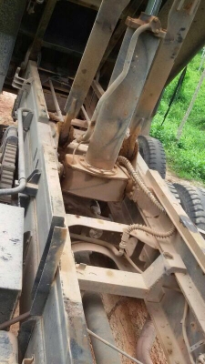 รถอีซูซุ 10 ล้อดั้ม  FXZ  270 แรงม้า. ปี 40  สนใจติดต่อ 081 - 6079515