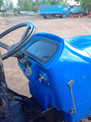 แทรกเตอร์แชมป์ 42 แรง สภาพดีเยี่ยม. เดิมๆทั้งคัน ขายพร้อมจอมหมุน แทรกเตอร์แชมป์ 42 แรง สภาพดีเยี่ยม. เดิมๆทั้งคัน ขายพร้อมจอมหมุน