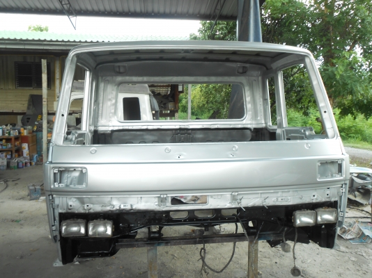 ขายโครงหัวเก๋งรถ UD 430  ไม่มีอะไหล่