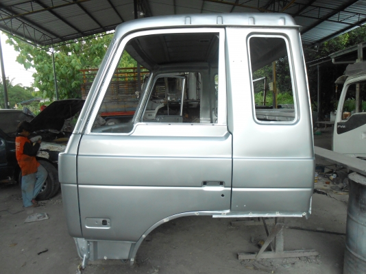 ขายโครงหัวเก๋งรถ UD 430  ไม่มีอะไหล่